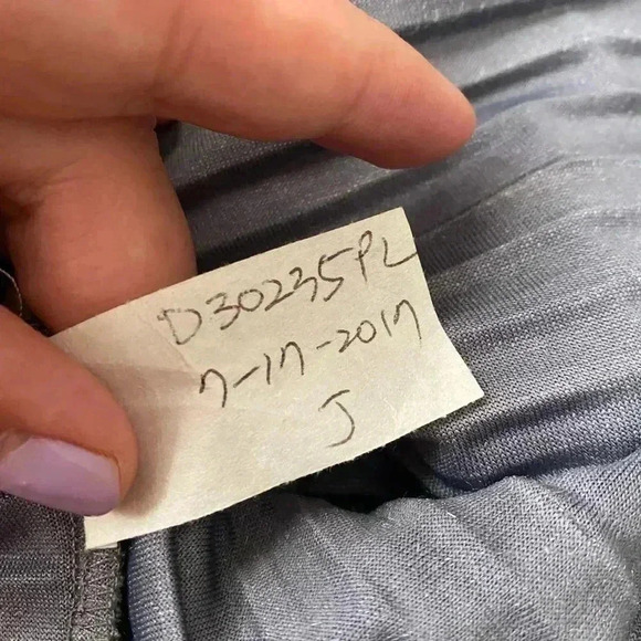 🆕Plus-Size Velvet Wrap Dress 2X Grey🆕 - Picture 11 of 12